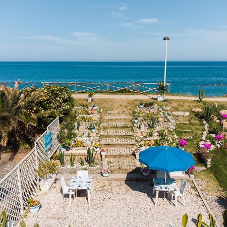 B&B Stella Marina Capo dʼOrlando Εξωτερικό φωτογραφία