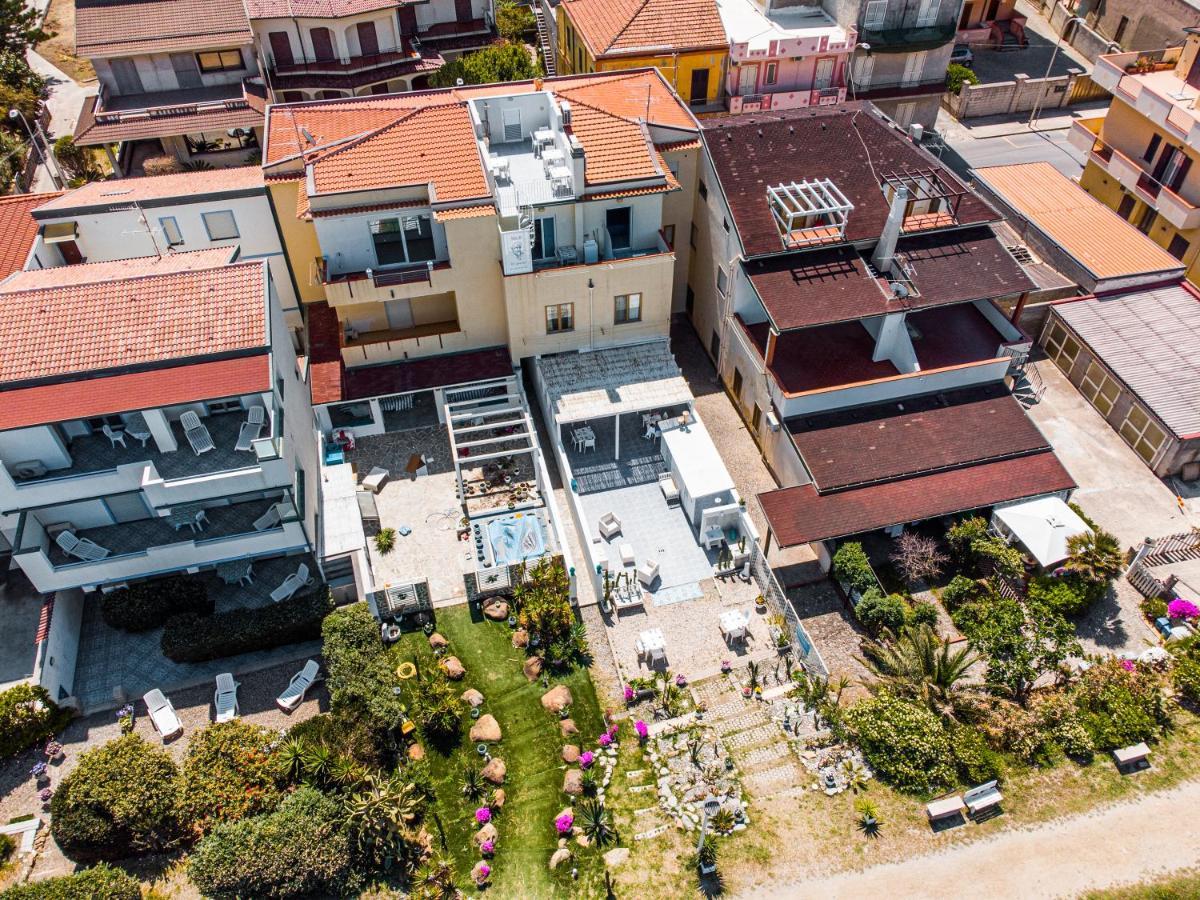 B&B Stella Marina Capo dʼOrlando Εξωτερικό φωτογραφία